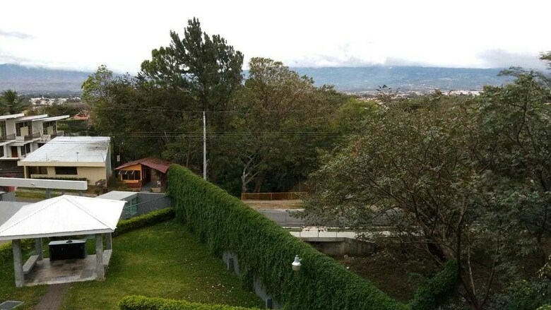 Las Yagrumas Condo Escazu