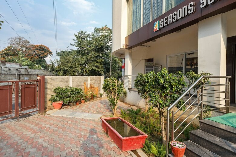 Hotel 4 Seasons Suites