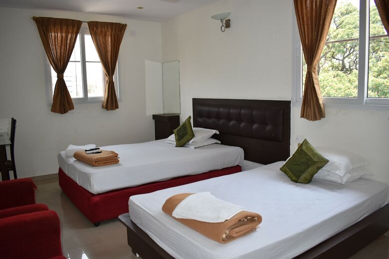 Hotel 4 Seasons Suites