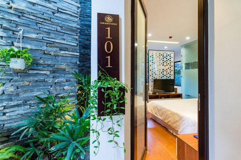 Hotel Cani Beach House