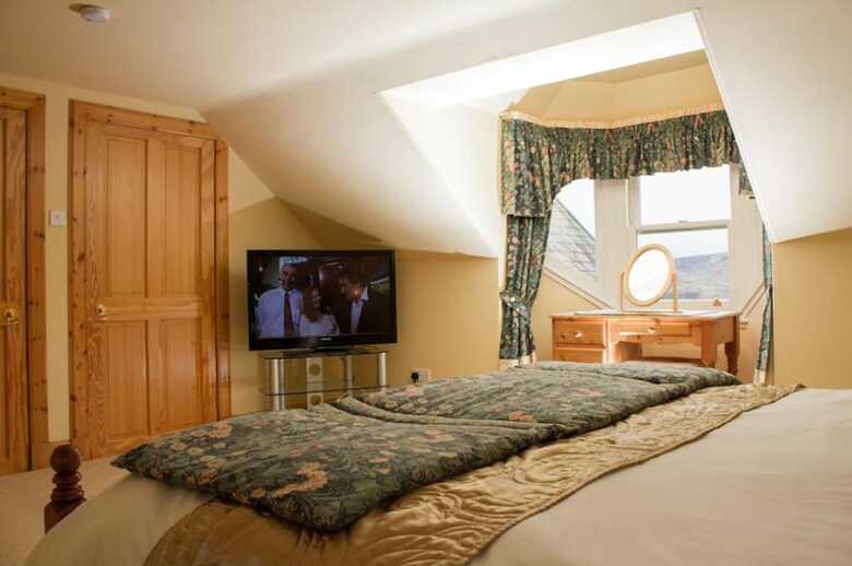 Abbotshaw House - Farm B&B