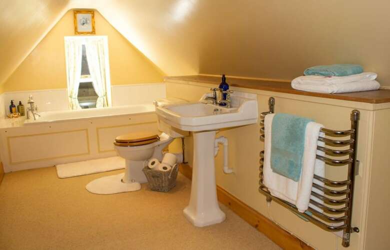Abbotshaw House - Farm B&B
