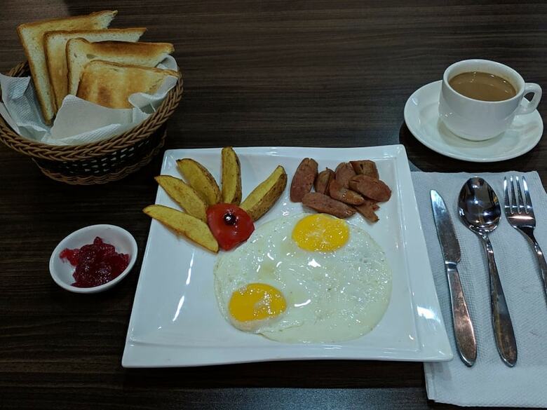 Hotel Oyo 240 Grand Highway Resort