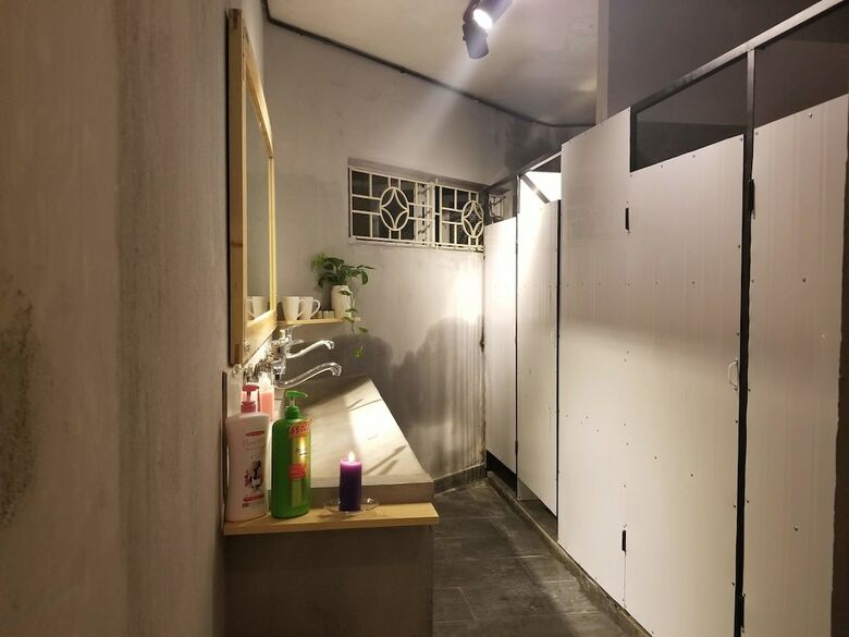 Hostal May Hostel