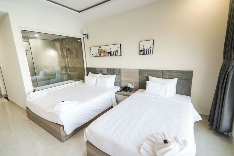 Lake View Hotel