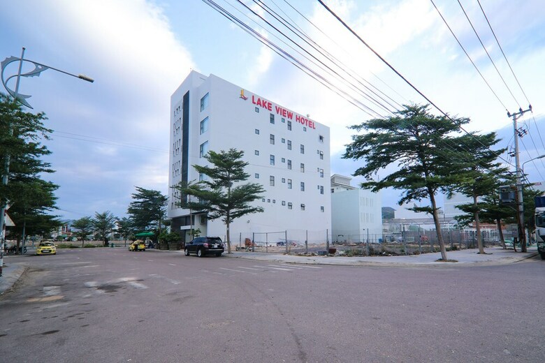 Lake View Hotel