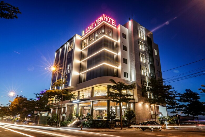 Lake View Hotel