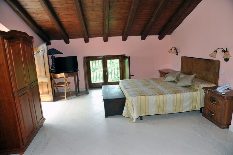 Hotel La Casa Rosa