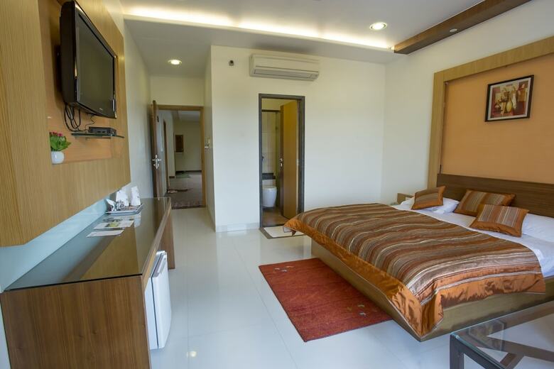 Palette - Hotel Deepali Palace