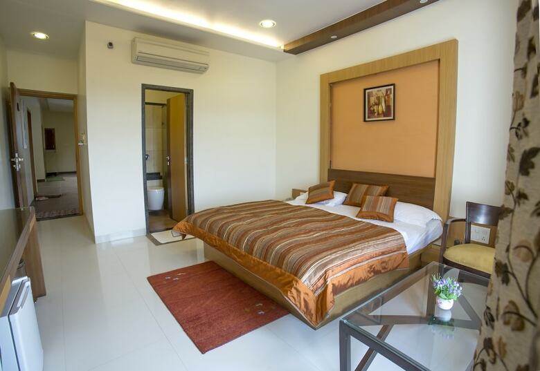Palette - Hotel Deepali Palace