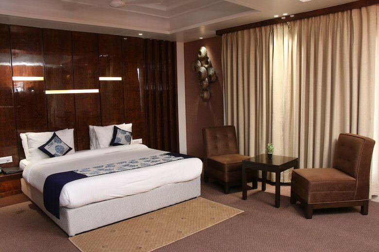 Palette - Hotel Deepali Palace