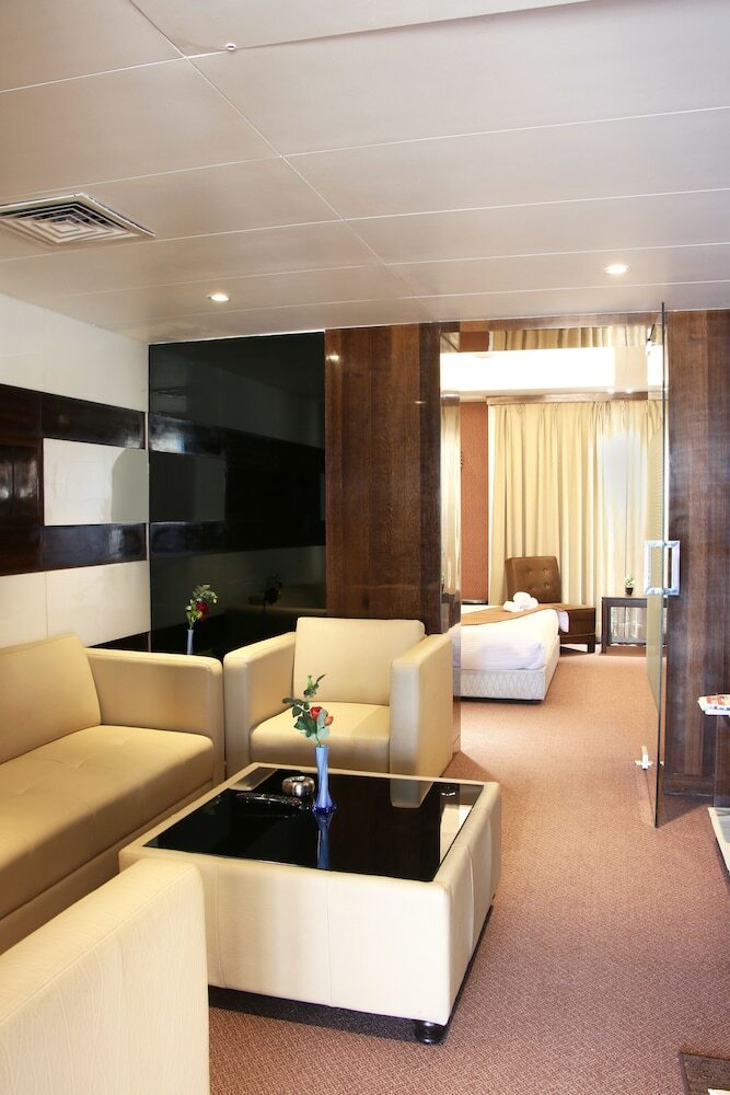 Palette - Hotel Deepali Palace