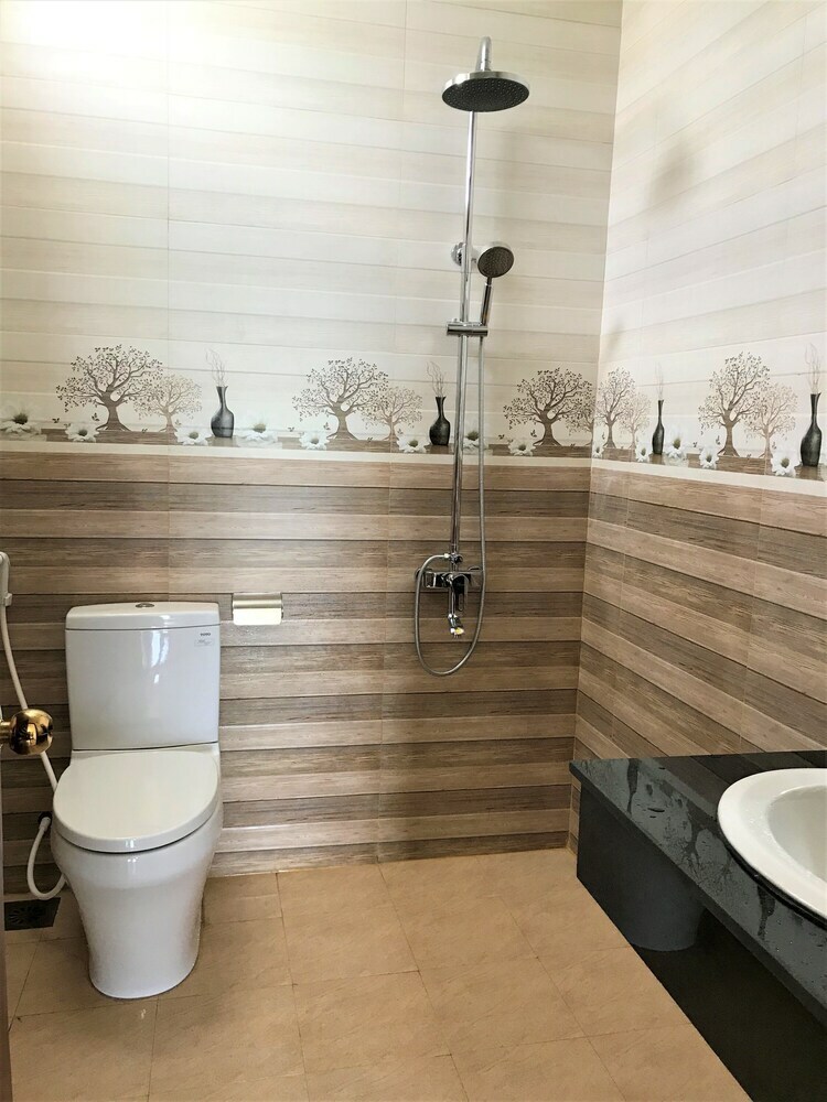 Nhat Tan Hotel