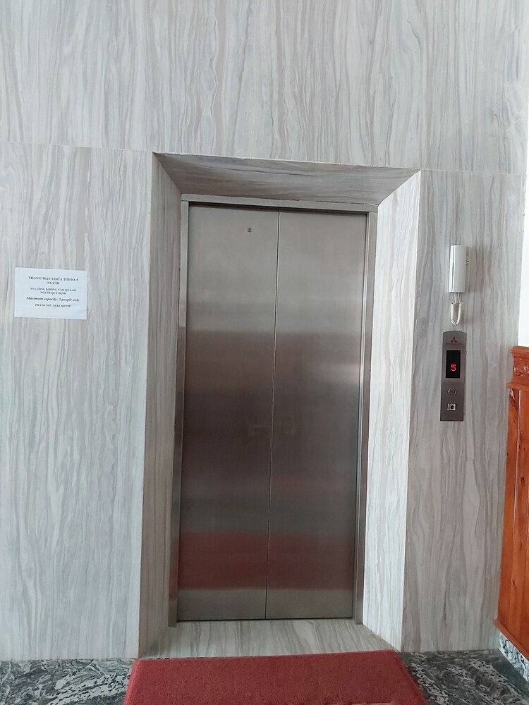 Nhat Tan Hotel