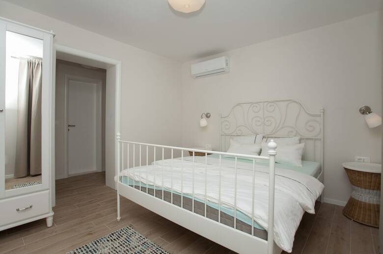 Hotel Guesthouse Augusta Insula