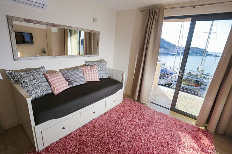 Hotel Guesthouse Augusta Insula
