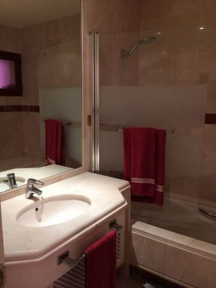 Apartamentos Jardines De Don Carlos 3 Bedroom, Beachside