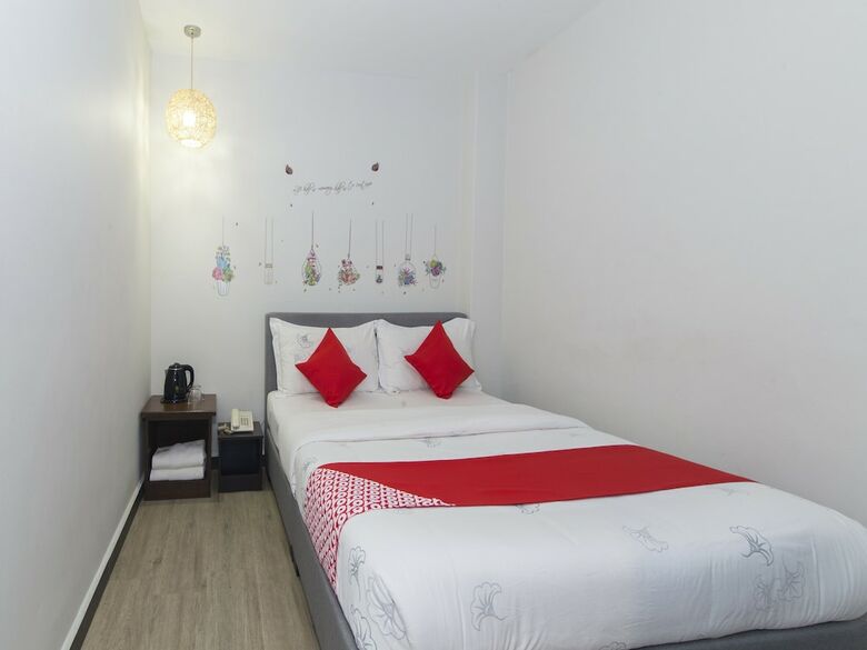 Oyo 893 Hotel Holmes Kelana Jaya