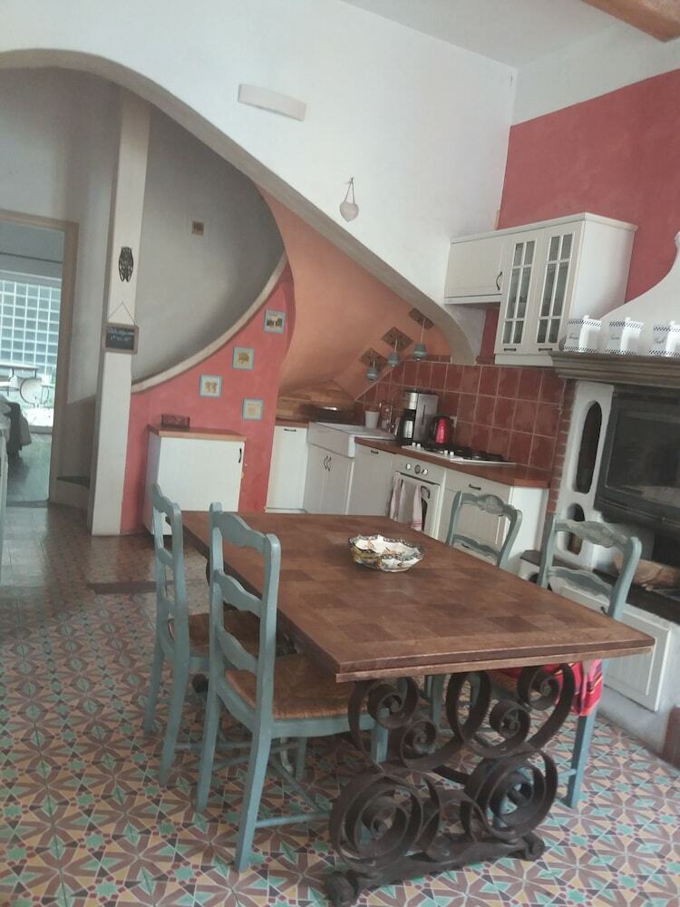 Hotel Le Patio Des Cigales
