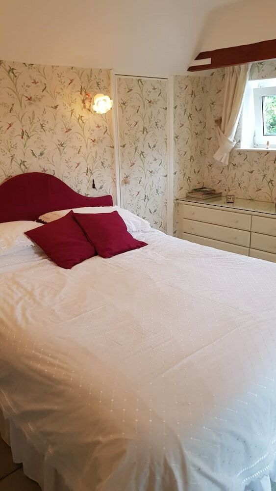 Bed & Breakfast Holly House