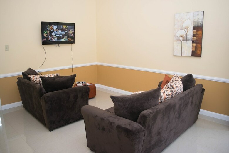 Rochester Modern Chic Apartment