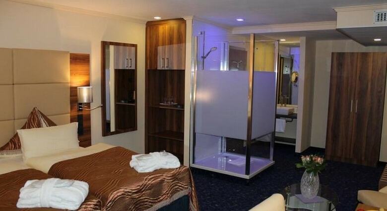 Hotel Maxfort Huda City Centre