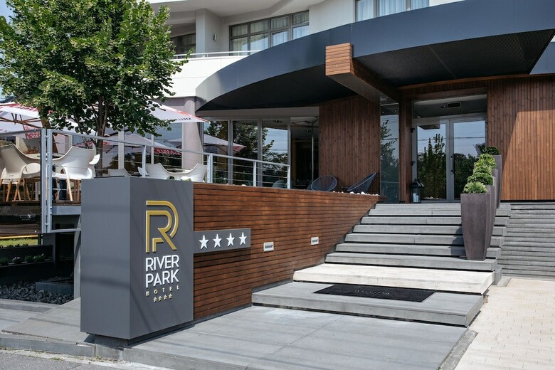 Hotel River Park
