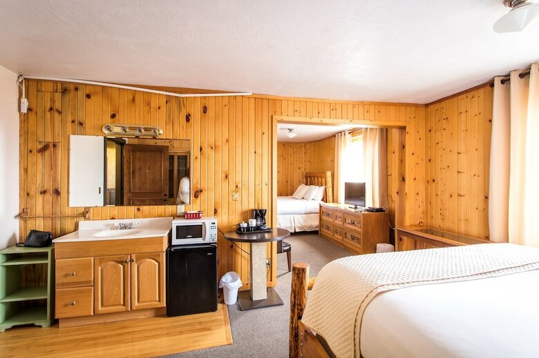 Hotel Colter's Lodge