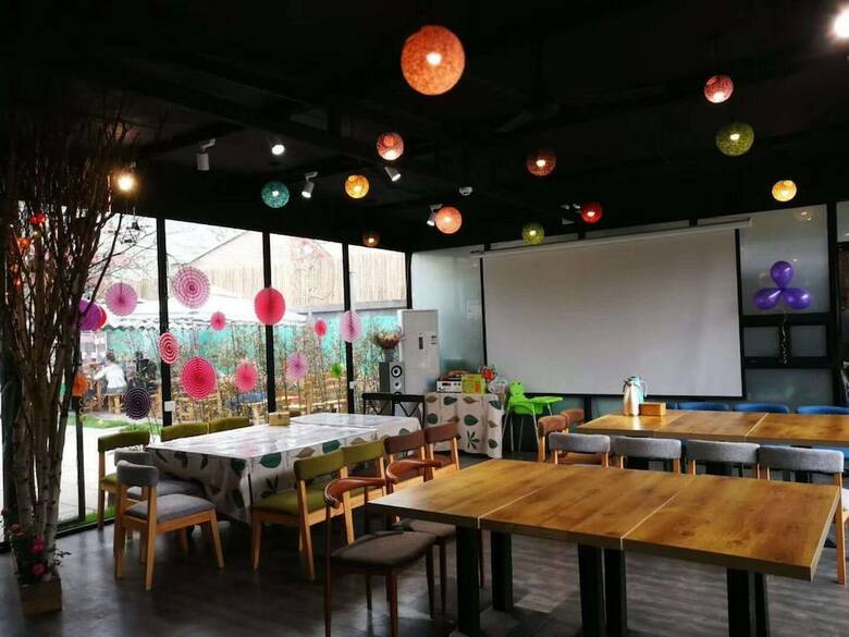 Hotel Beijing Encounter Garden