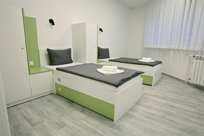 Hostal 3 F Hostel