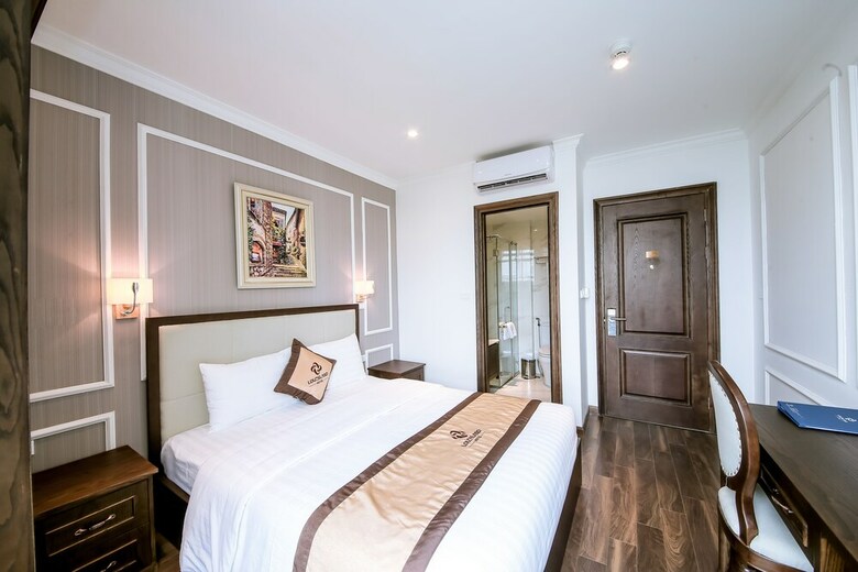 Louisland Hotel