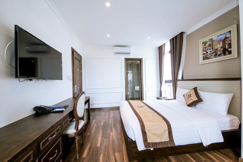 Louisland Hotel