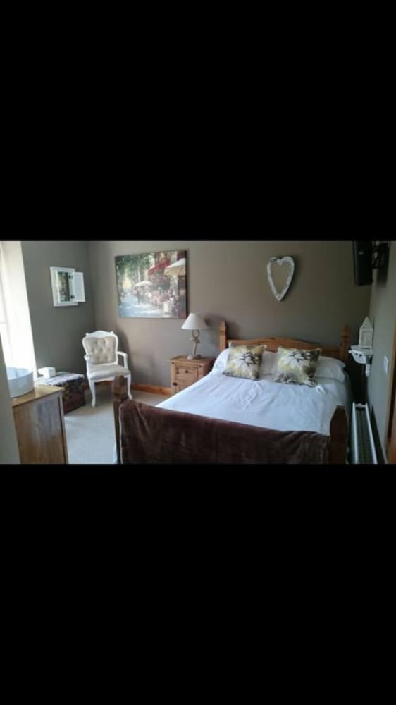 Bed & Breakfast Crossvilla Guest House & Tea Room