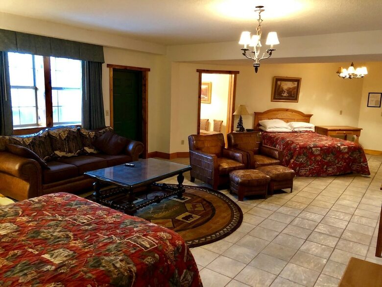 Hotel Riverchase Lodge