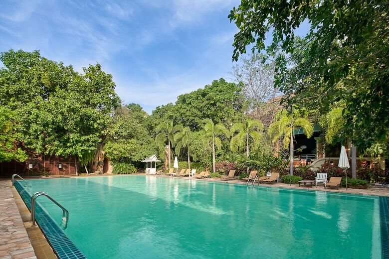 Floral Hotel � Dolphin Circle Pattaya