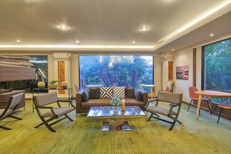Floral Hotel � Dolphin Circle Pattaya