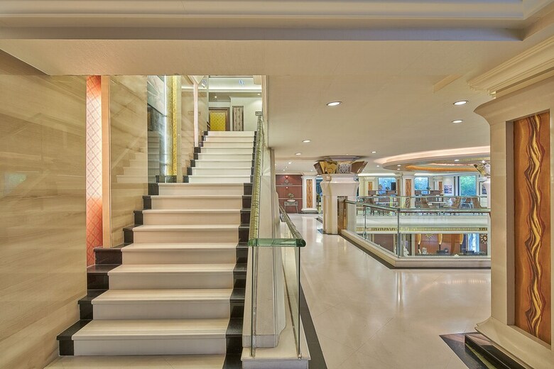 Floral Hotel � Dolphin Circle Pattaya