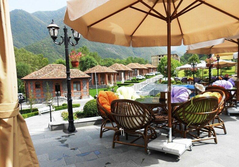 Aparthotel Sheki Park