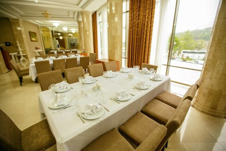 Aparthotel Sheki Park