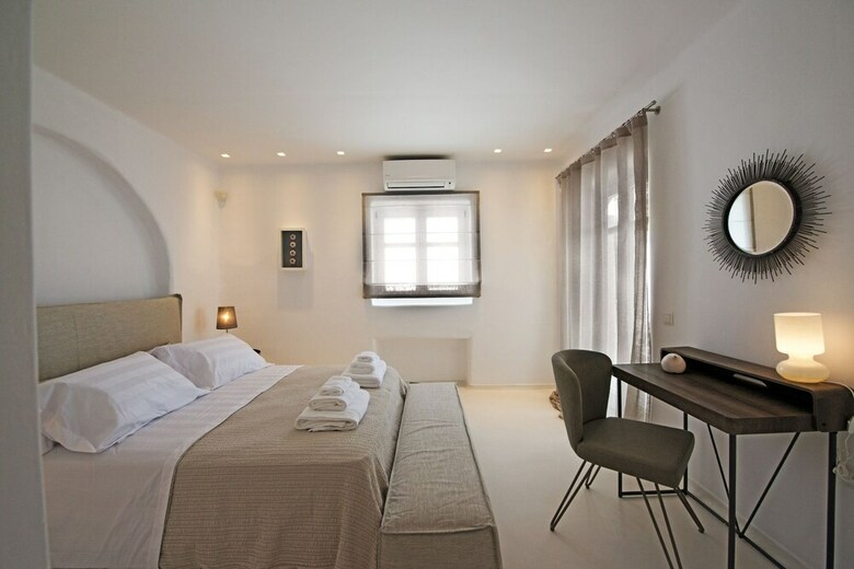 Villa Zircon