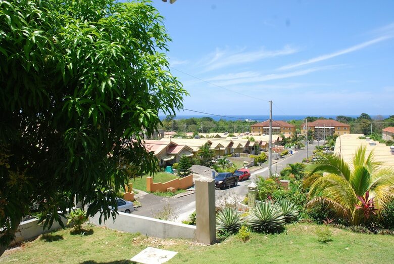 Villa Palm View At The Emerald Estate Gated