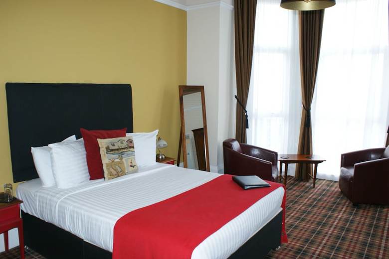 Bed & Breakfast 10 To 12 Folkestone