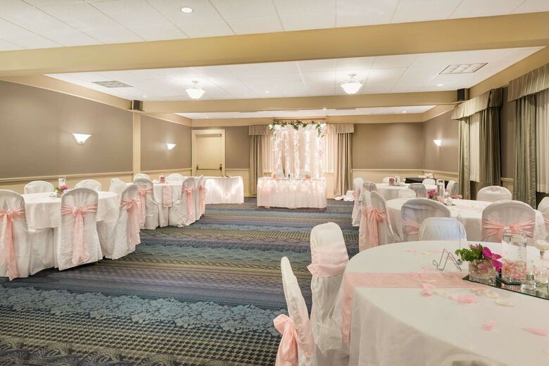 Hotel Ramada Plaza By Wyndham Portland