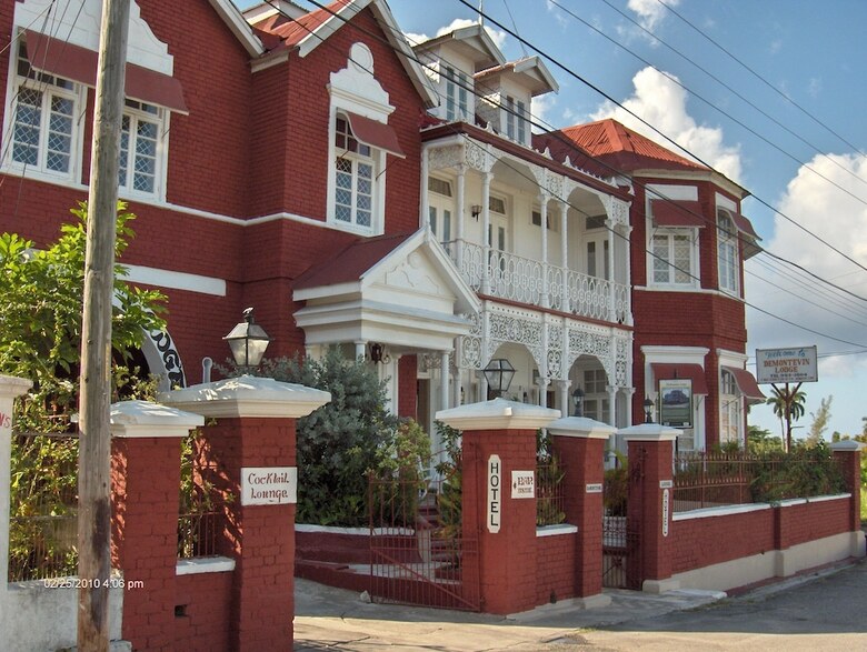 Demontevin Lodge Hotel