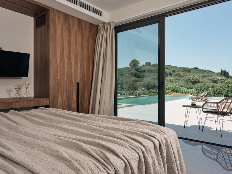 Drallos Luxury Villa