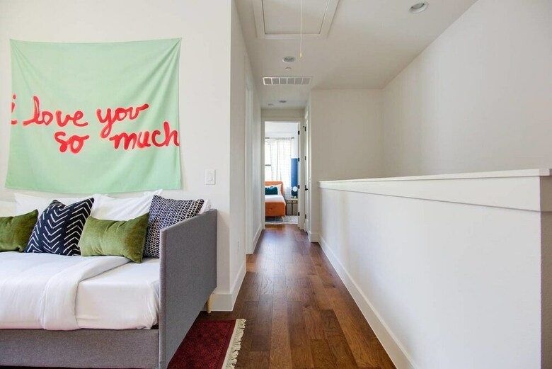 Divine 3br/2.5ba Downtown/east-side Home By Domio