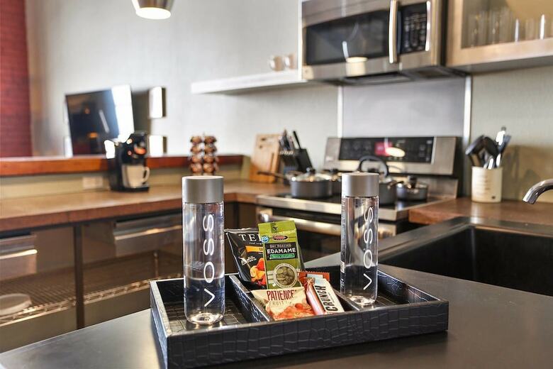 Apartamentos Inventive 2br/2.5 Ba Industrial Apt By Domio