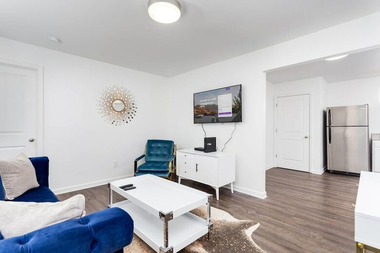 Apartamentos 8 Brs Comprised Of 2 Suites By Domio