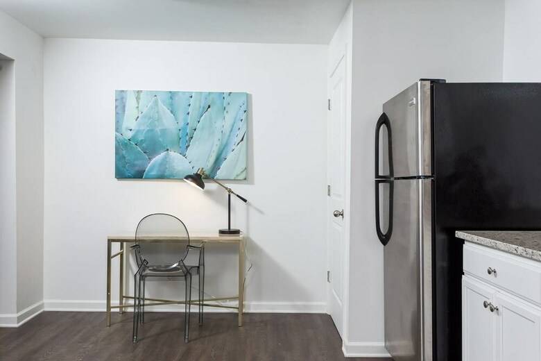 Apartamentos 8 Brs Comprised Of 2 Suites By Domio