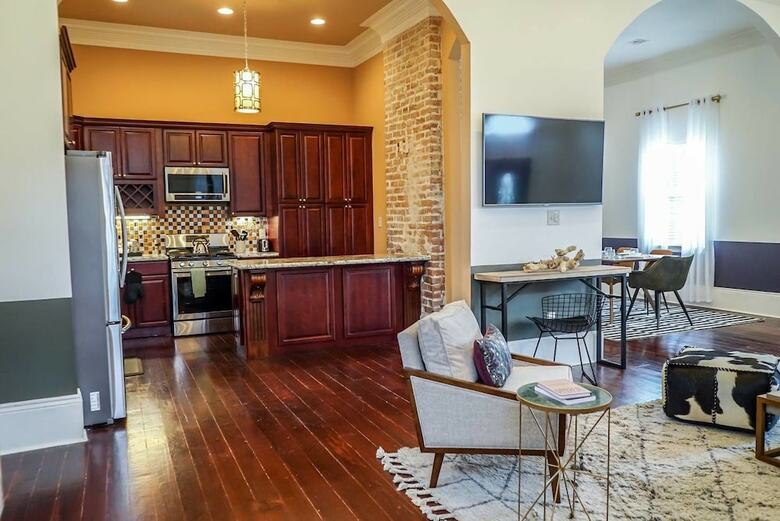 Charming 3br/2ba Home In Historic Treme By Domio